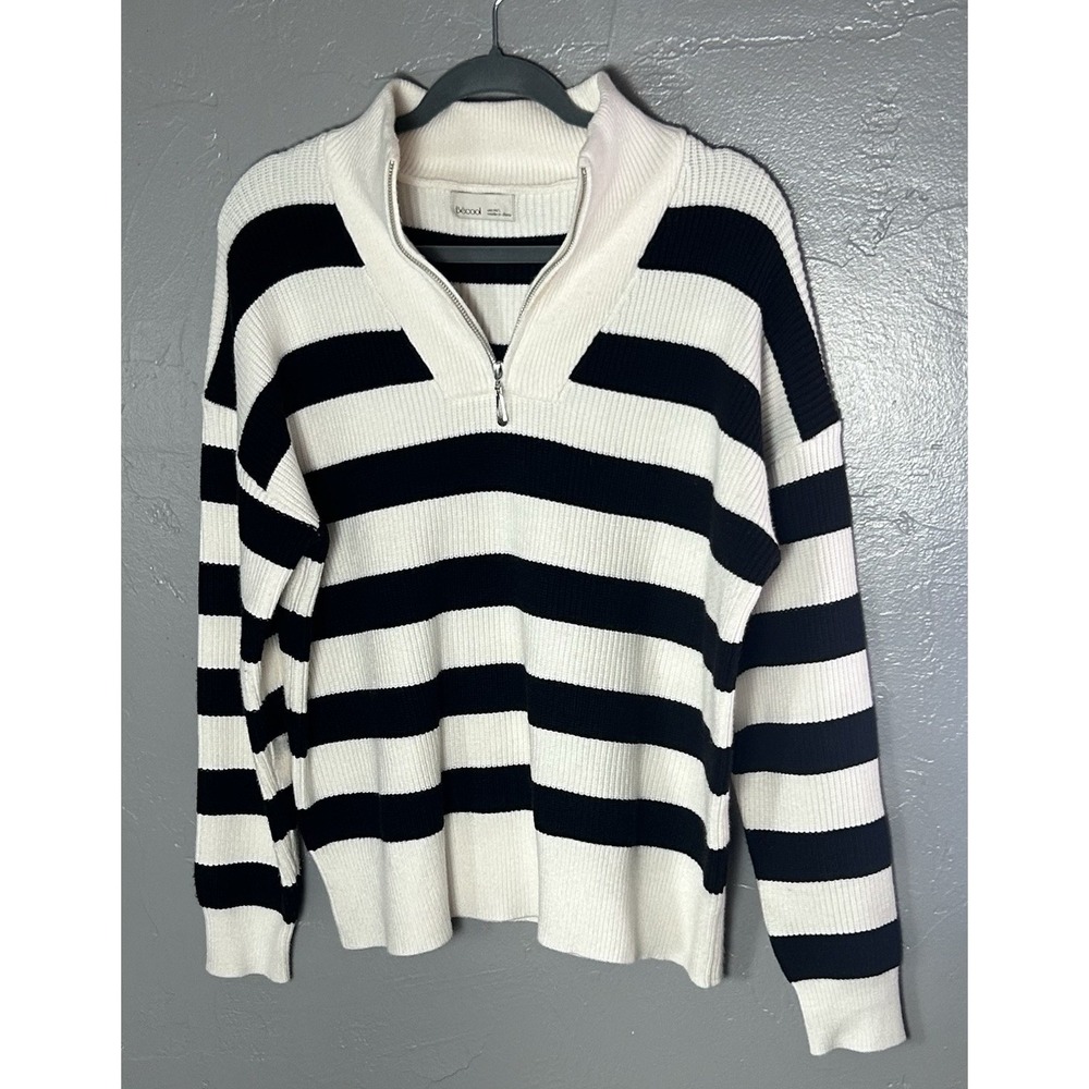 Woman Becool Black & White Striped‎ Sweater M/L Long Sleeve Collar W/zip Costal